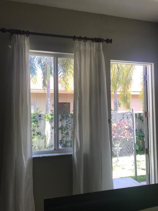 Yuli's * Miami